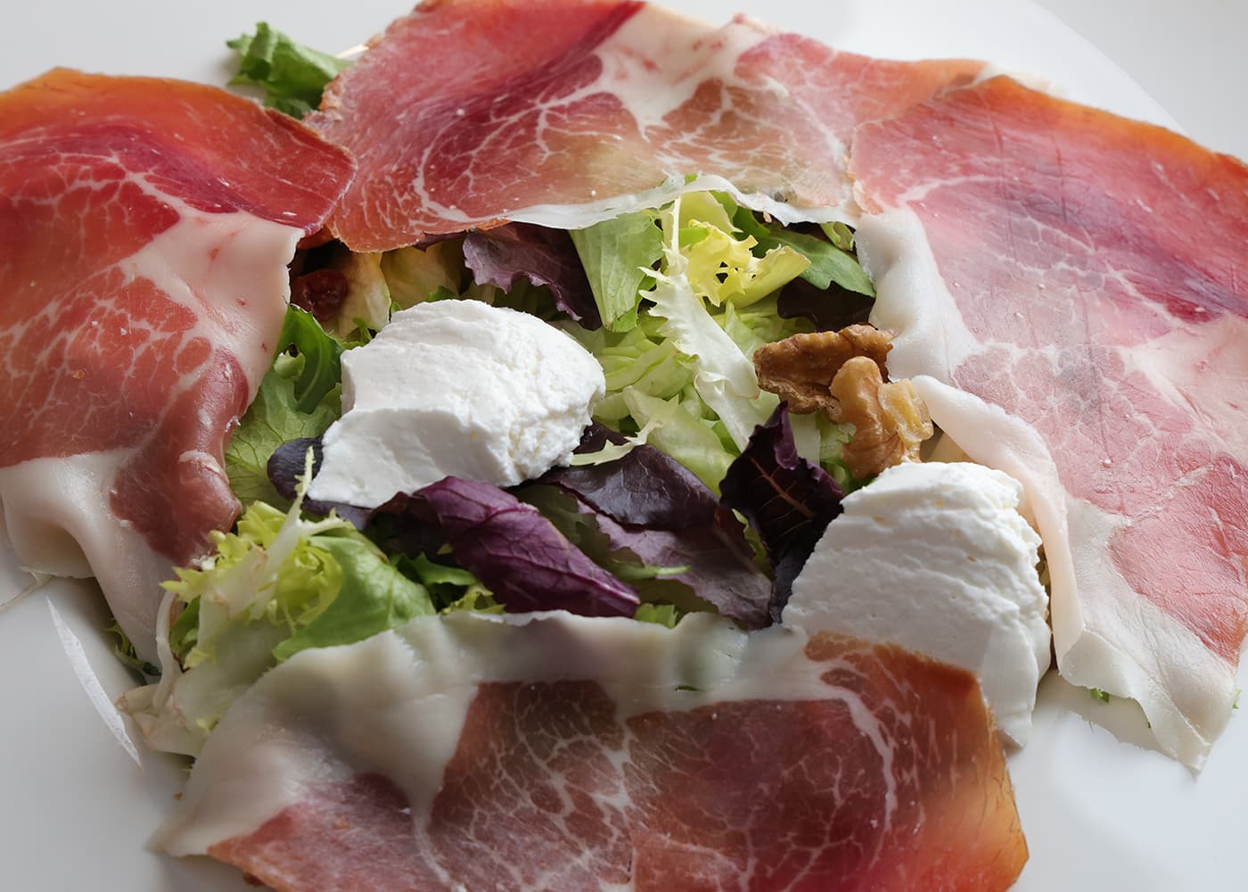 ensalada_de_la_casa_restaurante_posada_miranda